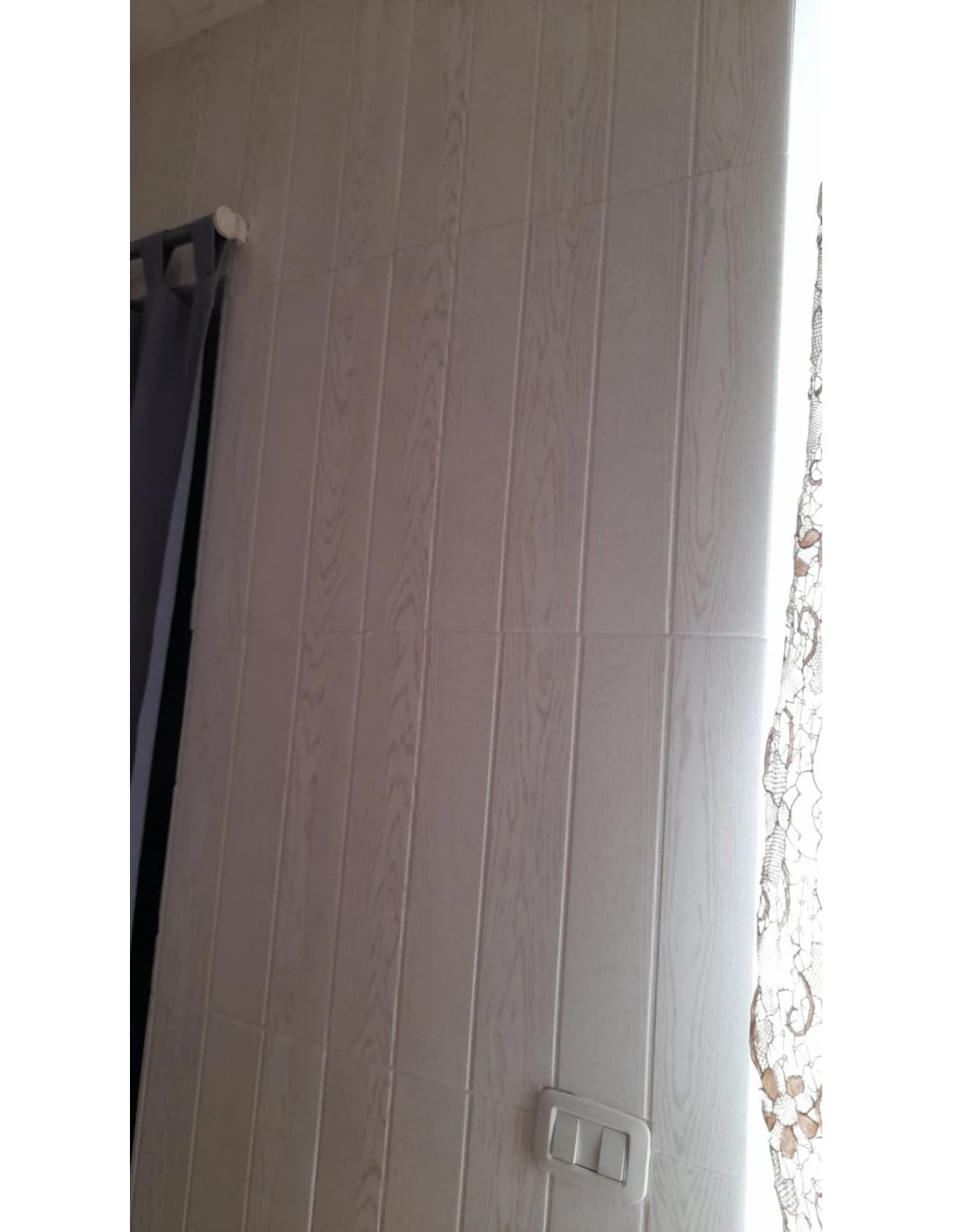 Pannello In Polistirolo Finto Legno Per Pareti E Soffitti 50x50 Athen Bianco (10mq) Spessore 4mm 10 Pannello In Polistirolo Finto Legno Per Pareti E Soffitti 50x50 Athen Bianco (10mq) Spessore 4mm - immagine 8